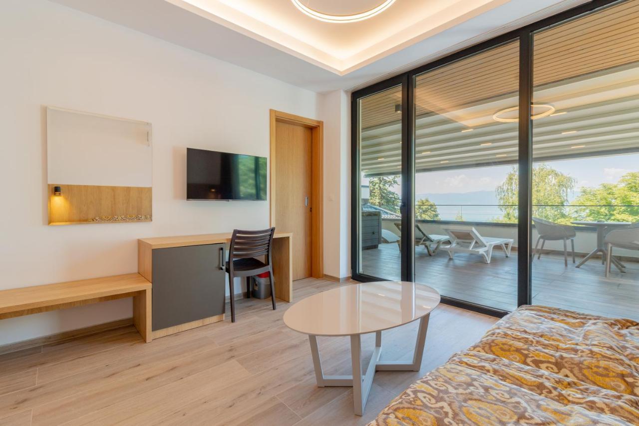 Lago Hotel Lagadin Luaran gambar