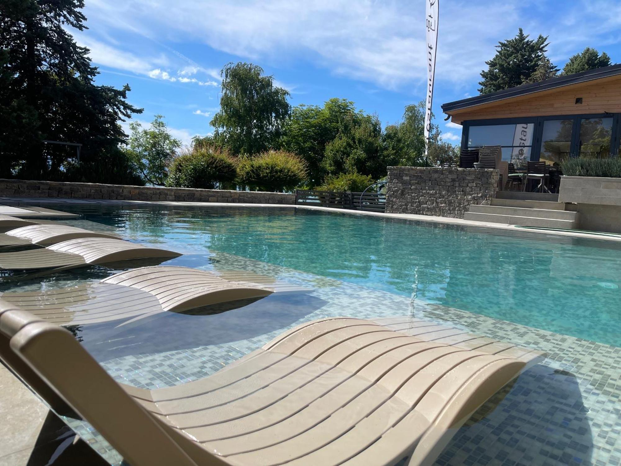 Lago Hotel Lagadin Luaran gambar
